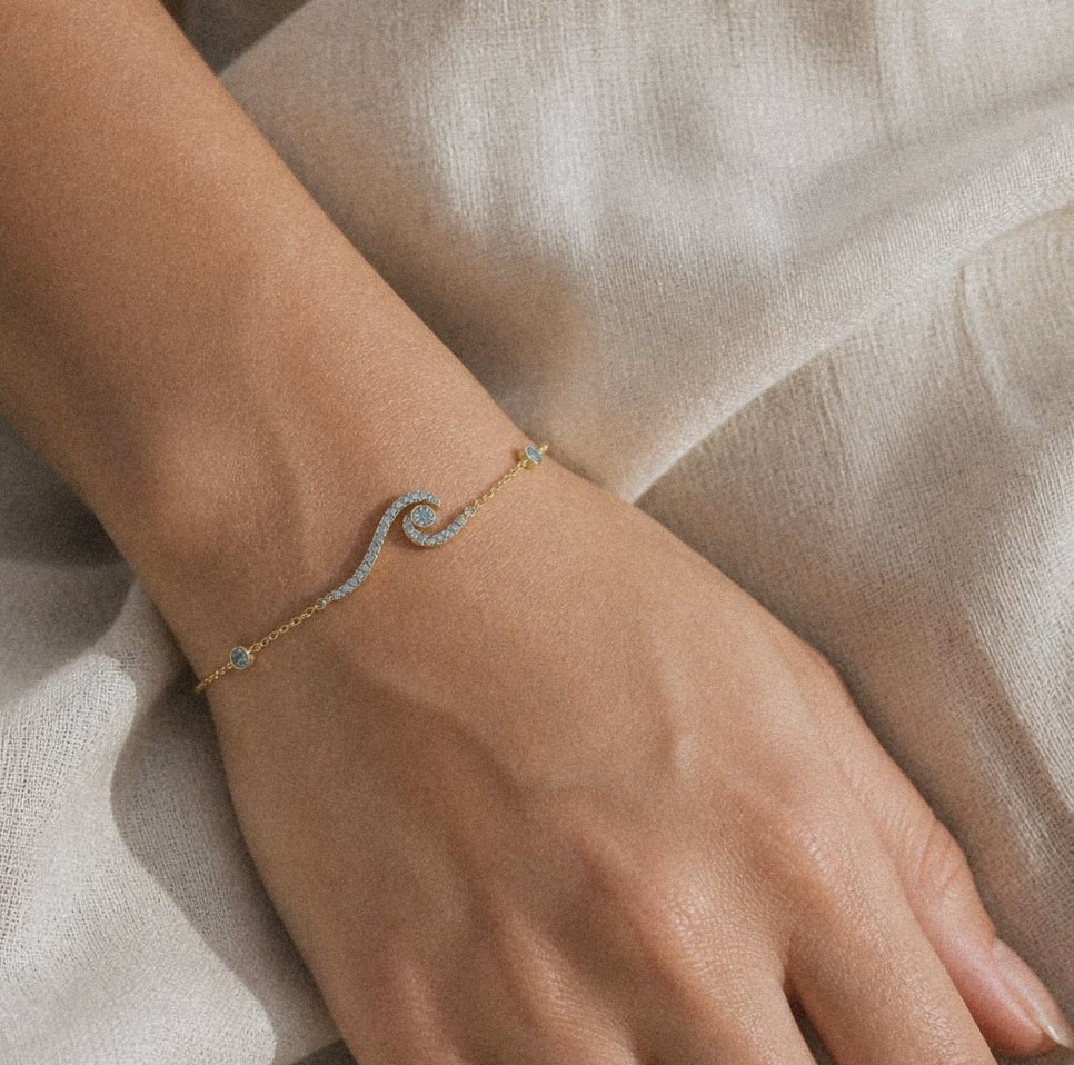 Onda Blu Bracelet, worn